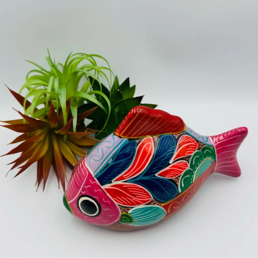 Vintage Hand Painted Terracotta Fish Mexican Folk Art H 4.5” W 7” D 3.5”